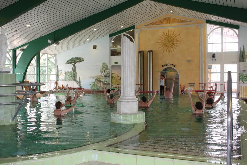 Hotel Glockenspiel Бад-Грисбах Экстерьер фото